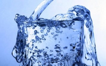Nước sôi để nguội quá 3 ngày sẽ sinh ra chất gây ung thư